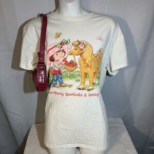 Strawberry Shortcake Honey Pie Pony Graphic Tee Medium‎ Y2K Style